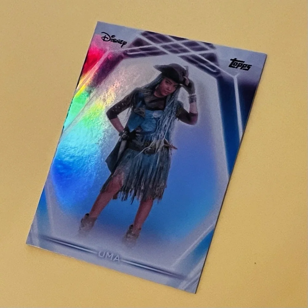 2026 Topps‎ Disney Neon Uma Rainbow Foil #160 Descendants